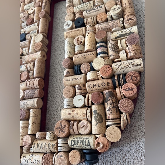 Homemade wine cork letter “D” - Picture 3 of 10